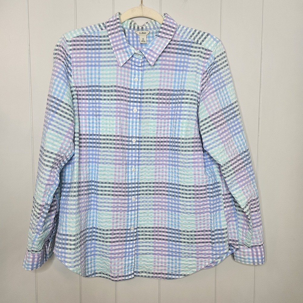 L.L. Beanā Button Up Medium Blouse Women's Long Sleeve Front Pockets